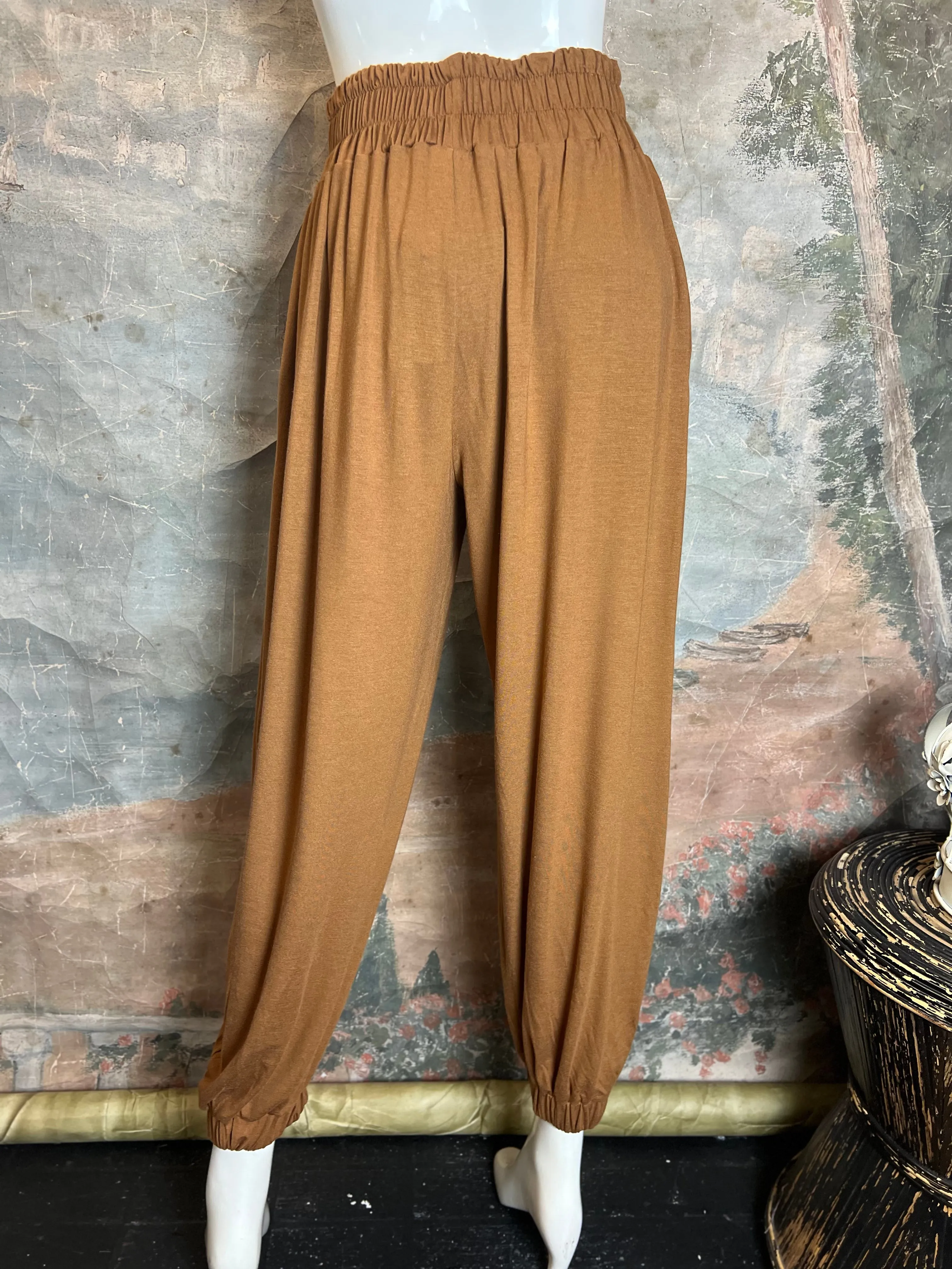 1317 Kimber Pant-Camel Aspen