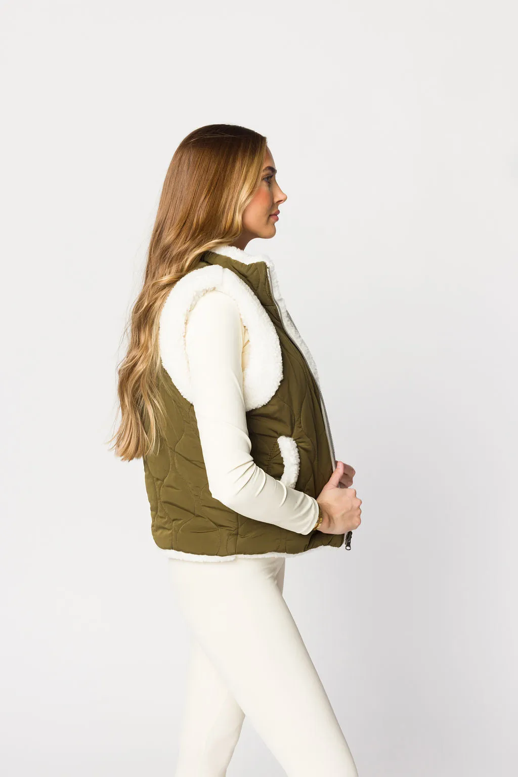 Dani Reversible Vest in Whisper White/Olive