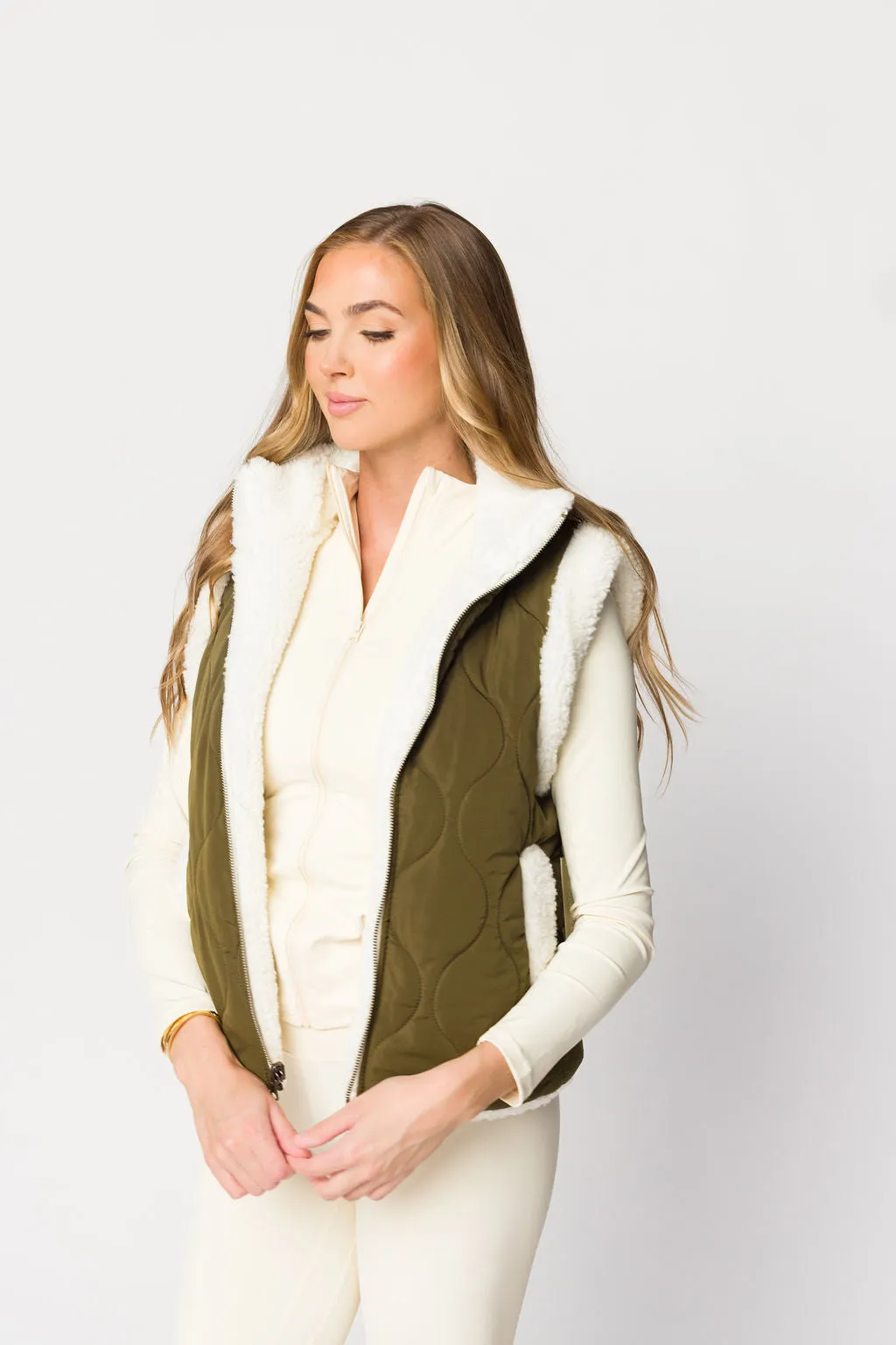 Dani Reversible Vest in Whisper White/Olive