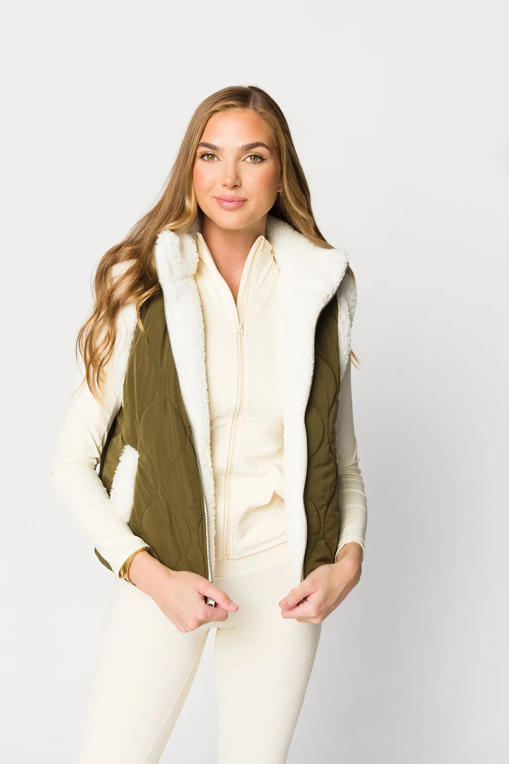 Dani Reversible Vest in Whisper White/Olive