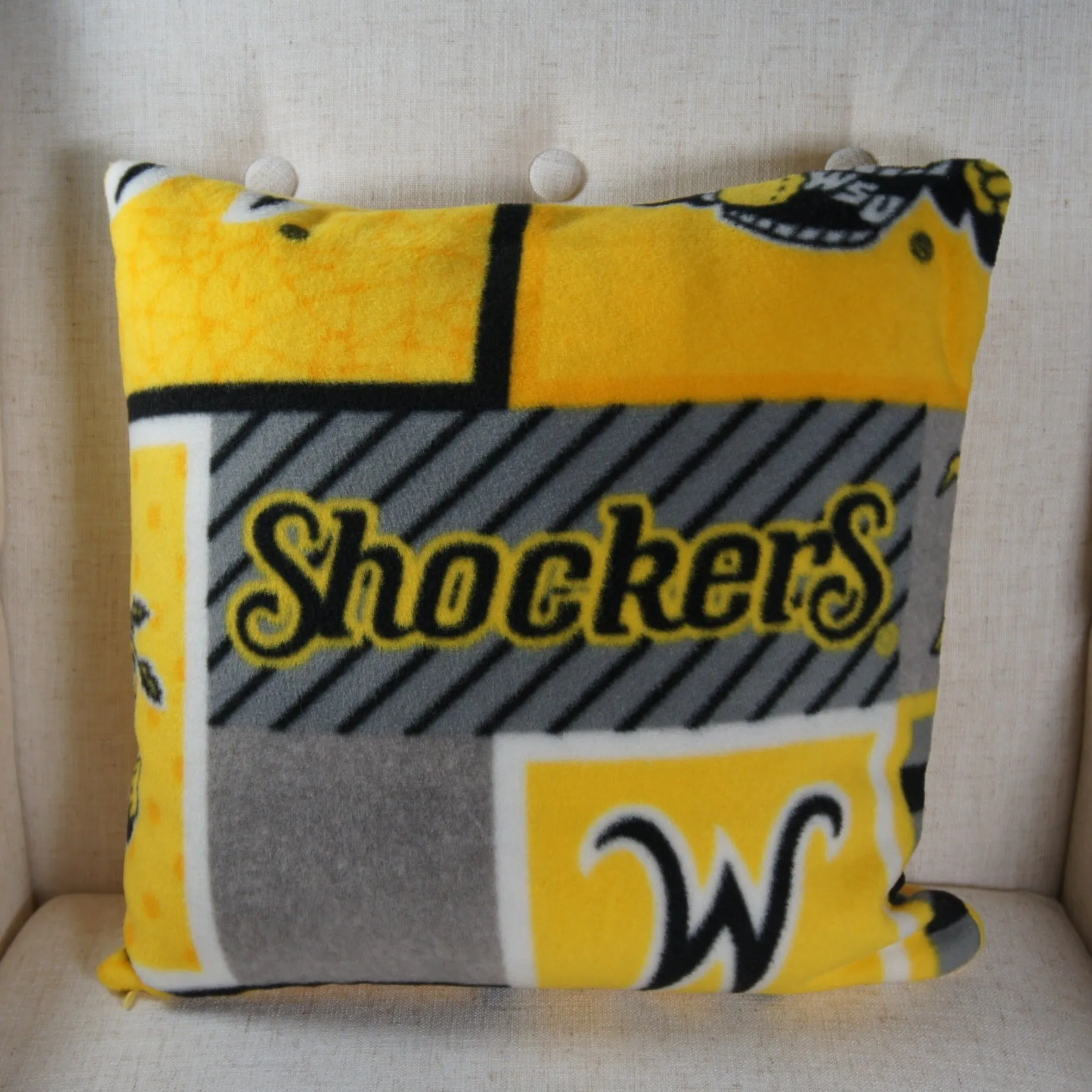 Pillows - College - NCAA - Wichita State University-WSU - Shockers - 16 inch