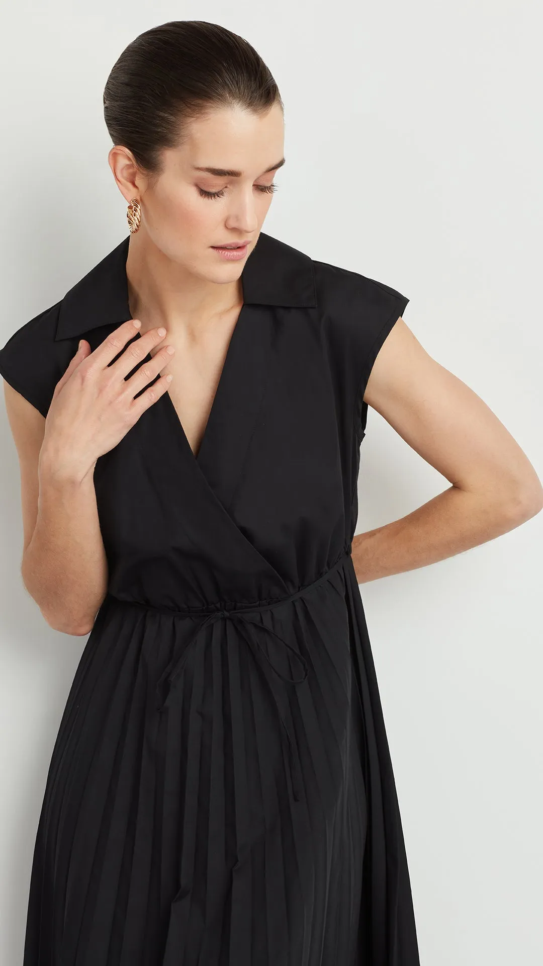 SLEEVELESS DRESS WITH PLEATED POPLIN SKIRT