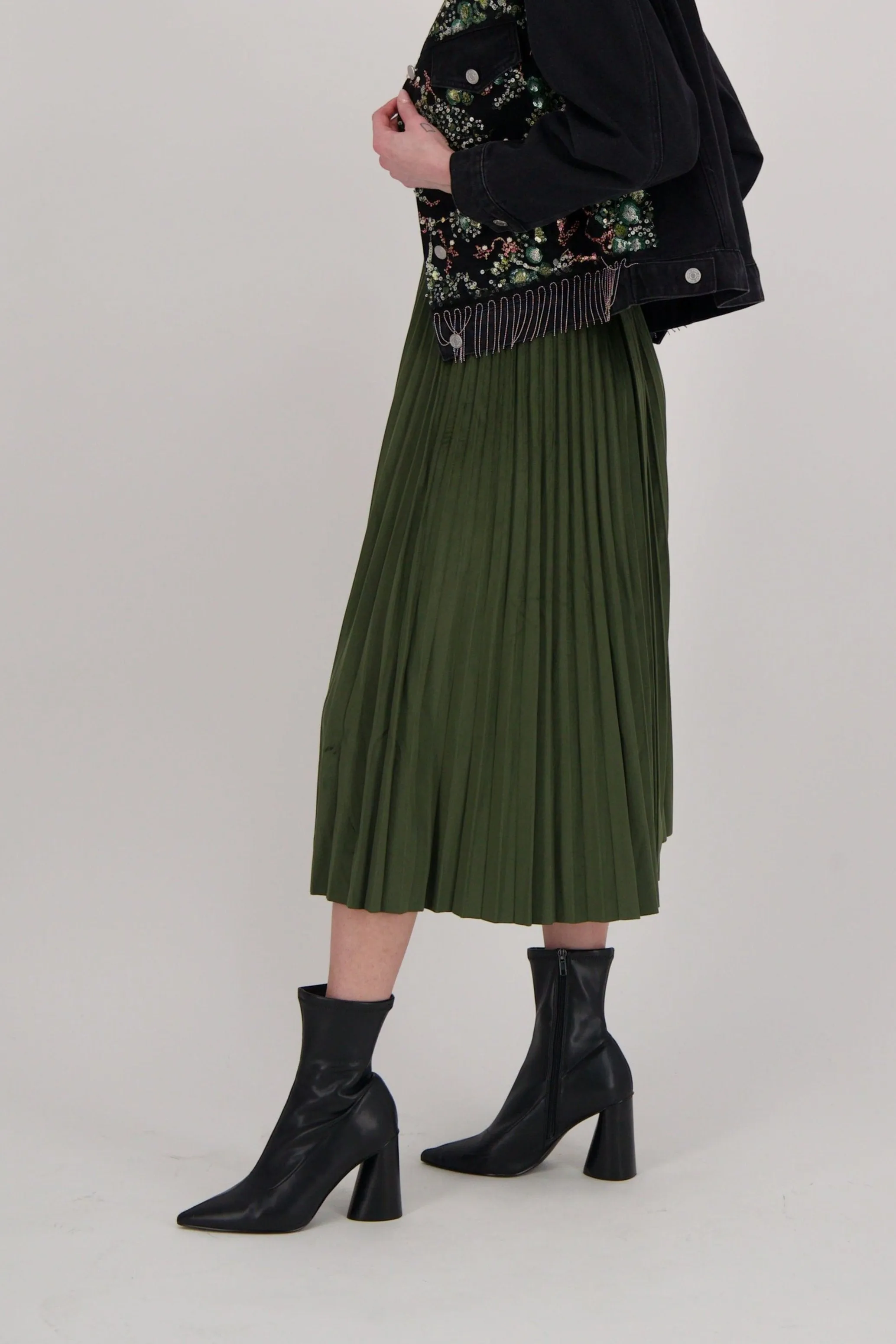 Velvet Pleated Skirt